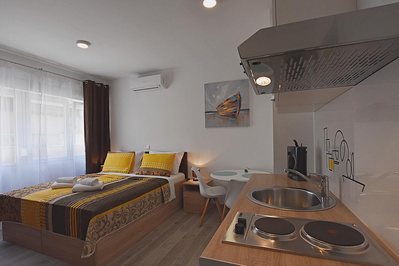 Borna & Roko Apartments Free Parking Zadar Exterior photo